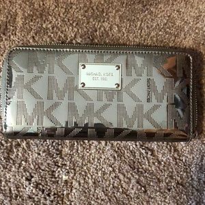 MK wallet
